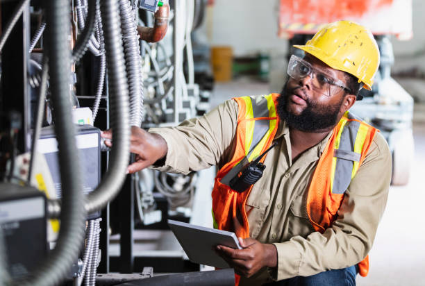 Best Circuit Breaker Repair  in Navy Yard City, WA